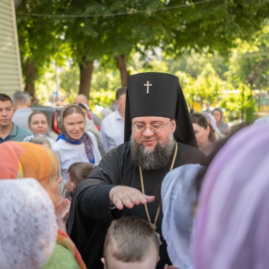 Вітаємо ректора КДАіС професора архієпископа Білогородського Сильвестра з Днем народження!