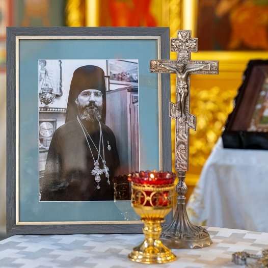 В Академічному храмі звершена панахида за новопреставленим архімандритом Романом (Подлубняком)