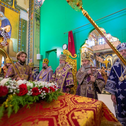 Архієпископ Сильвестр співслужив Предстоятелю УПЦ за богослужінням напередодні свята Воздвиження Хреста Господнього