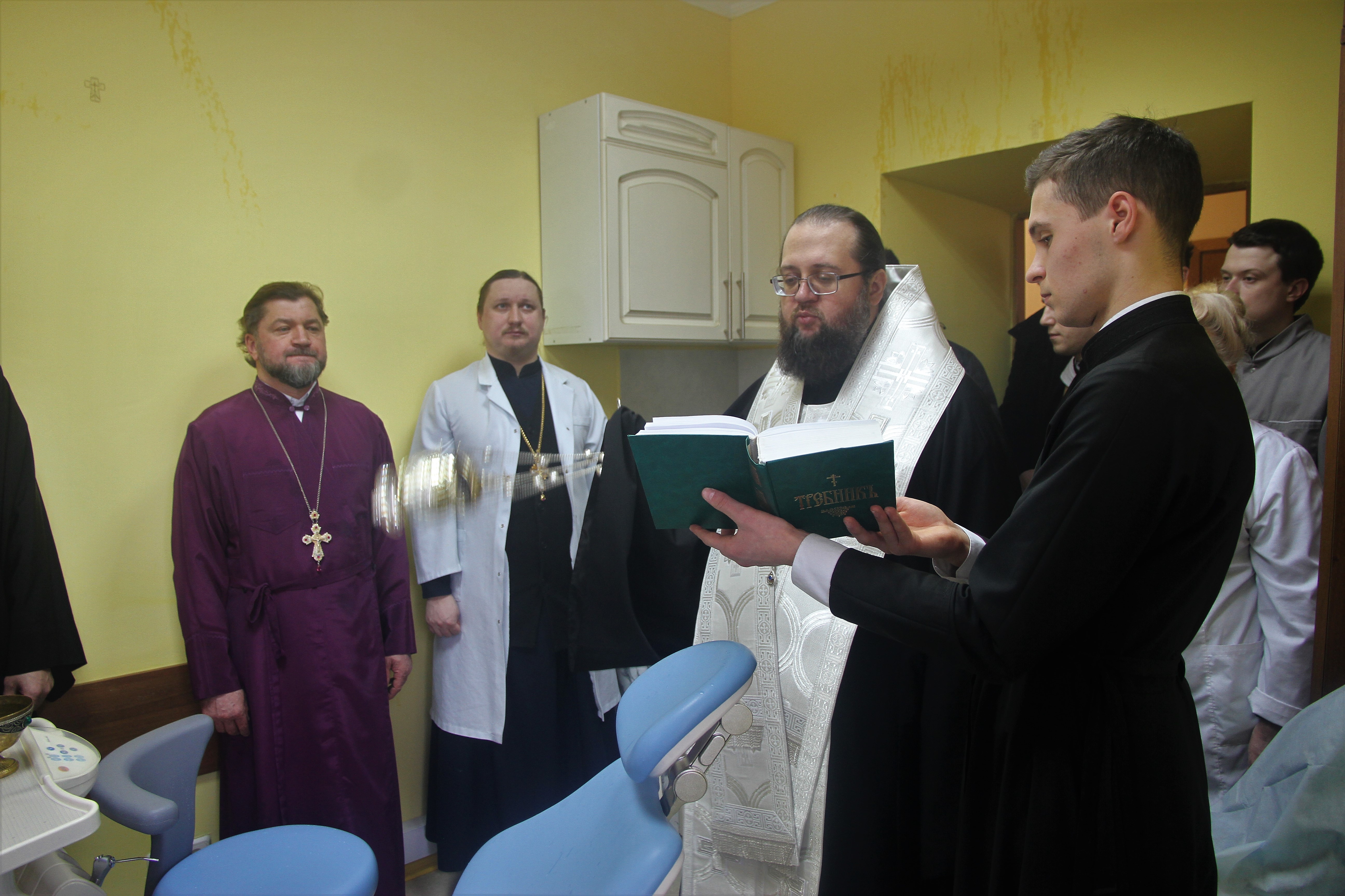 В Київських духовних школах відкрився стоматологічний кабінет