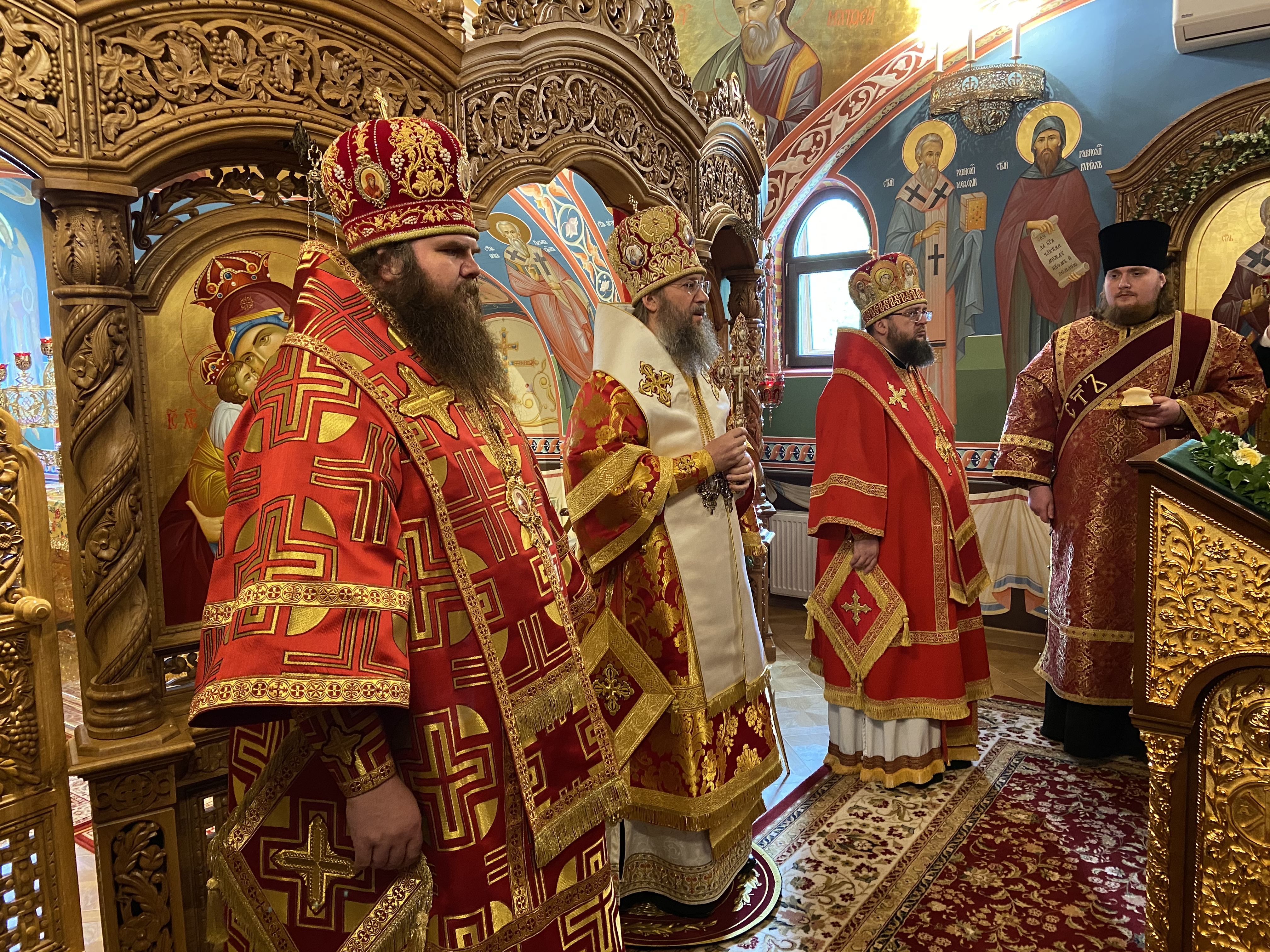 Київські духовні школи взяли участь у святкуванні престольного свята домового храму при резиденції Предстоятеля УПЦ (+відео)