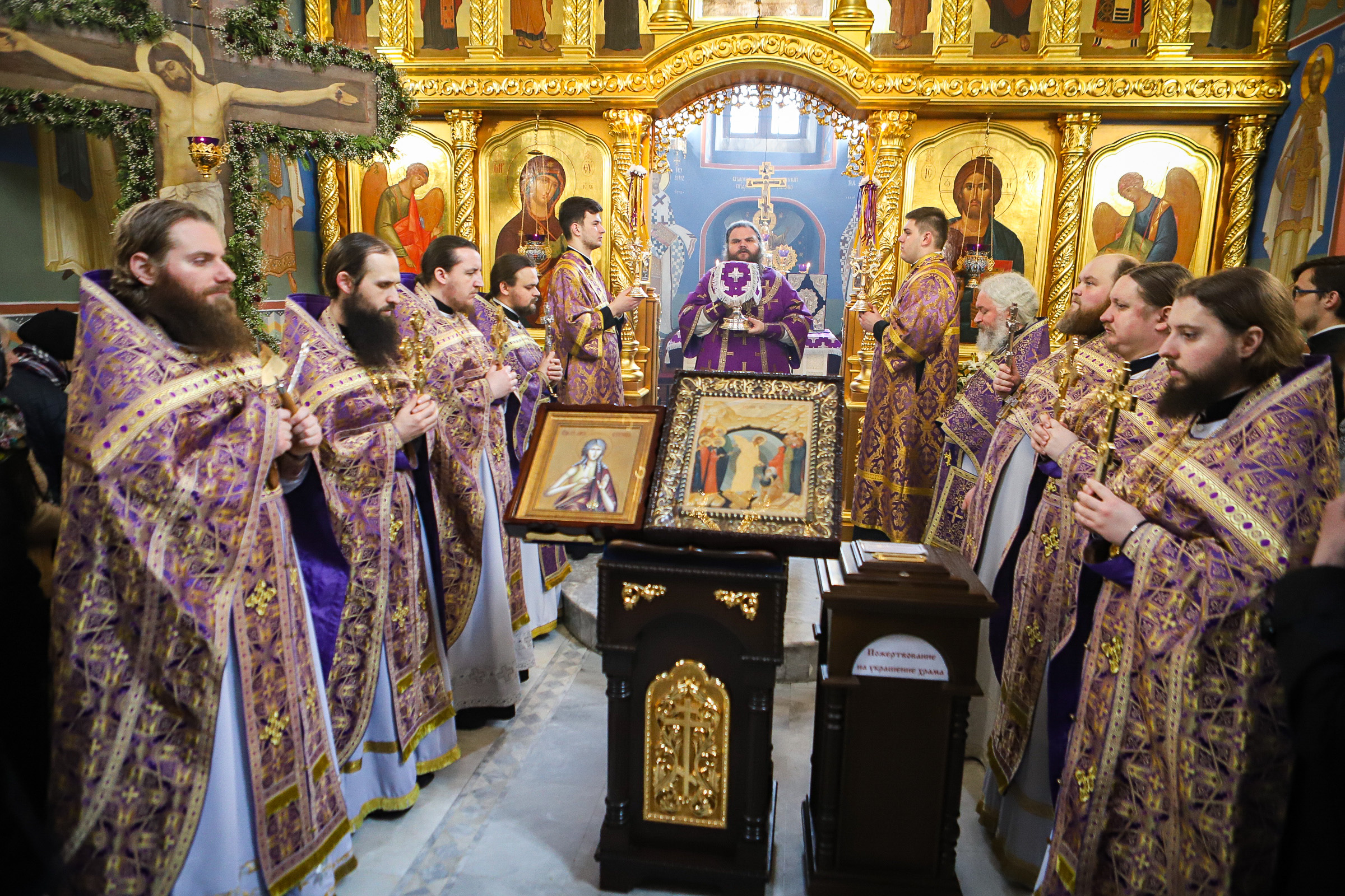 В Академічному храмі звершена Божественна літургія свт. Василія Великого у 5-ту Неділю Великого посту (+відео)