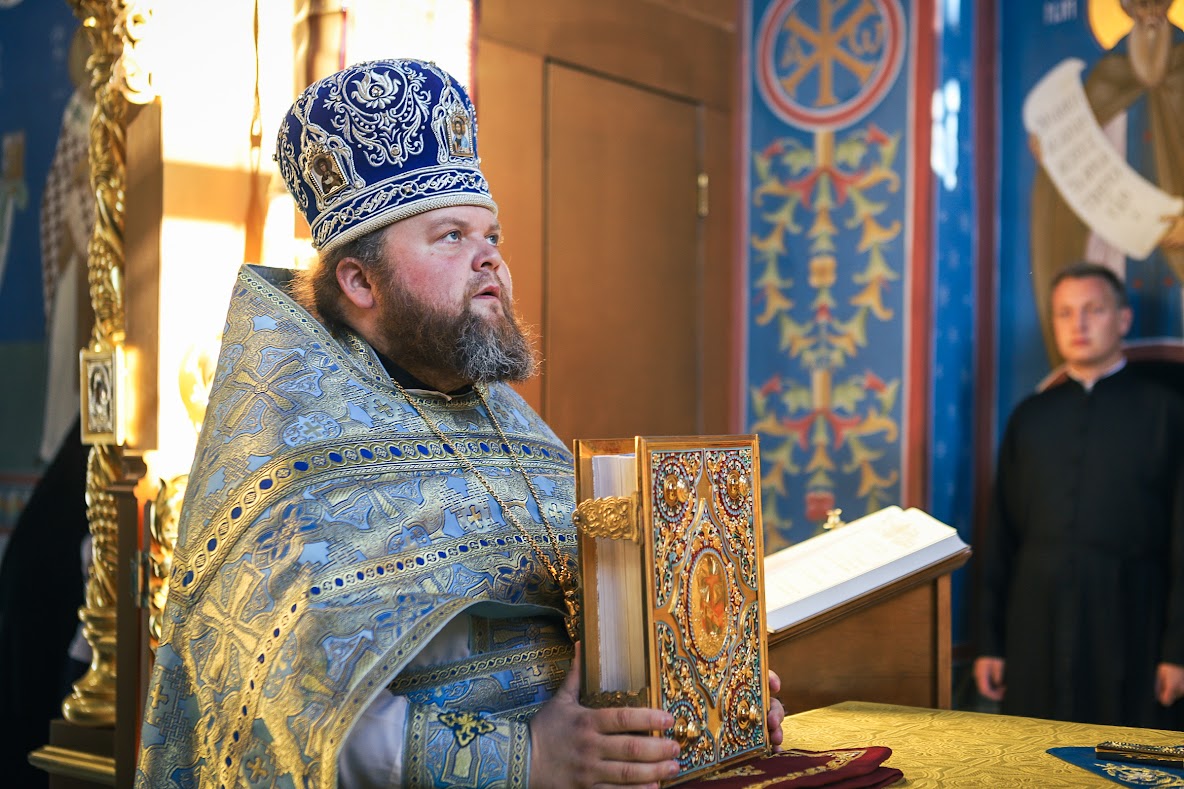 Богослужіння у день вшанування Казанської ікони Божої Матері