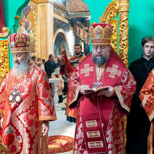 Ректор КДА співслужив Предстоятелю УПЦ за Літургією у Києво-Печерській Лаврі