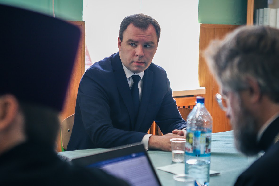 Вітаємо доцента Павла Вікторовича Комарова з Днем народження!