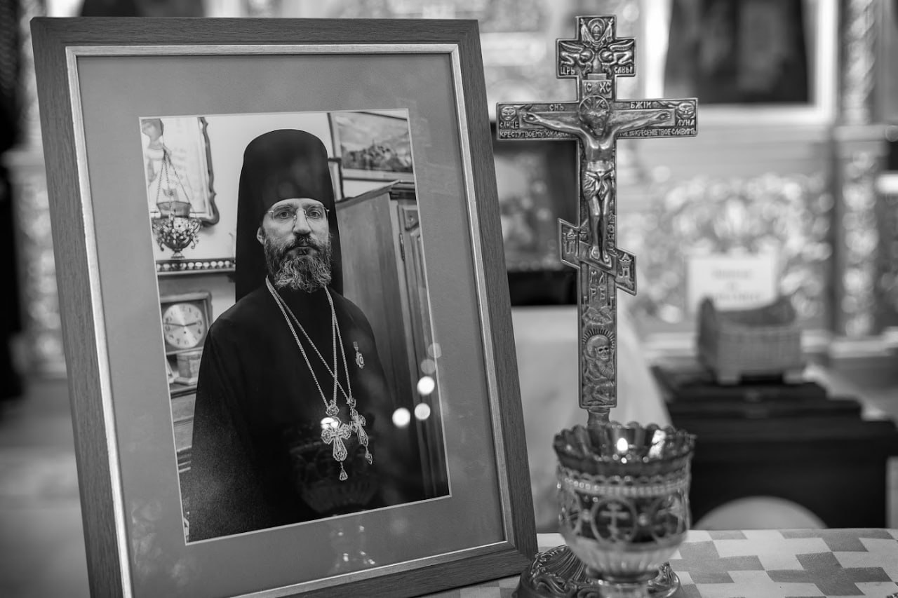 У другу річницю упокоєння архімандрита Романа (Подлубняка) на його могилі буде звершено панахиду