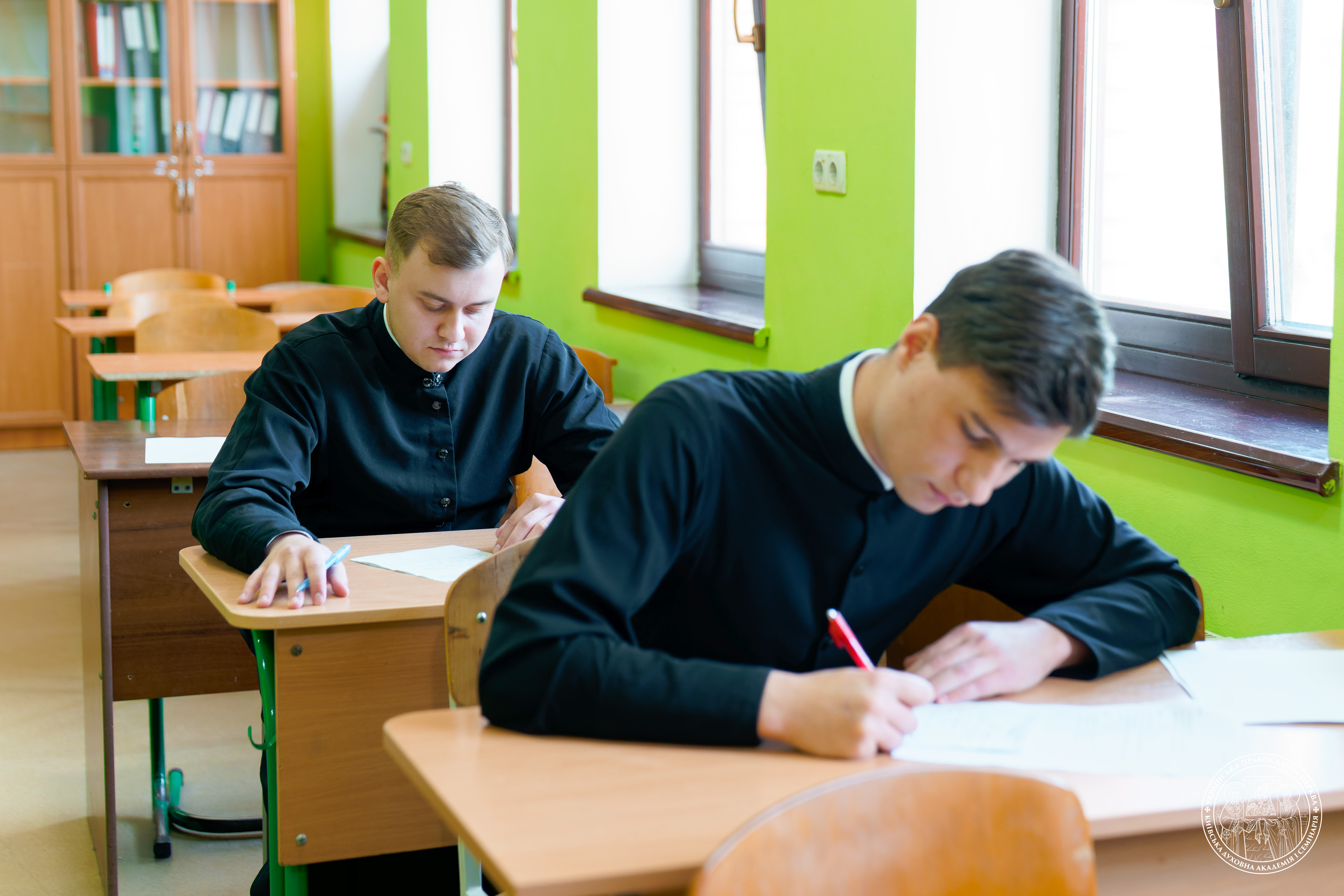 В Київських духовних школах розпочалась літня екзаменаційна сесія