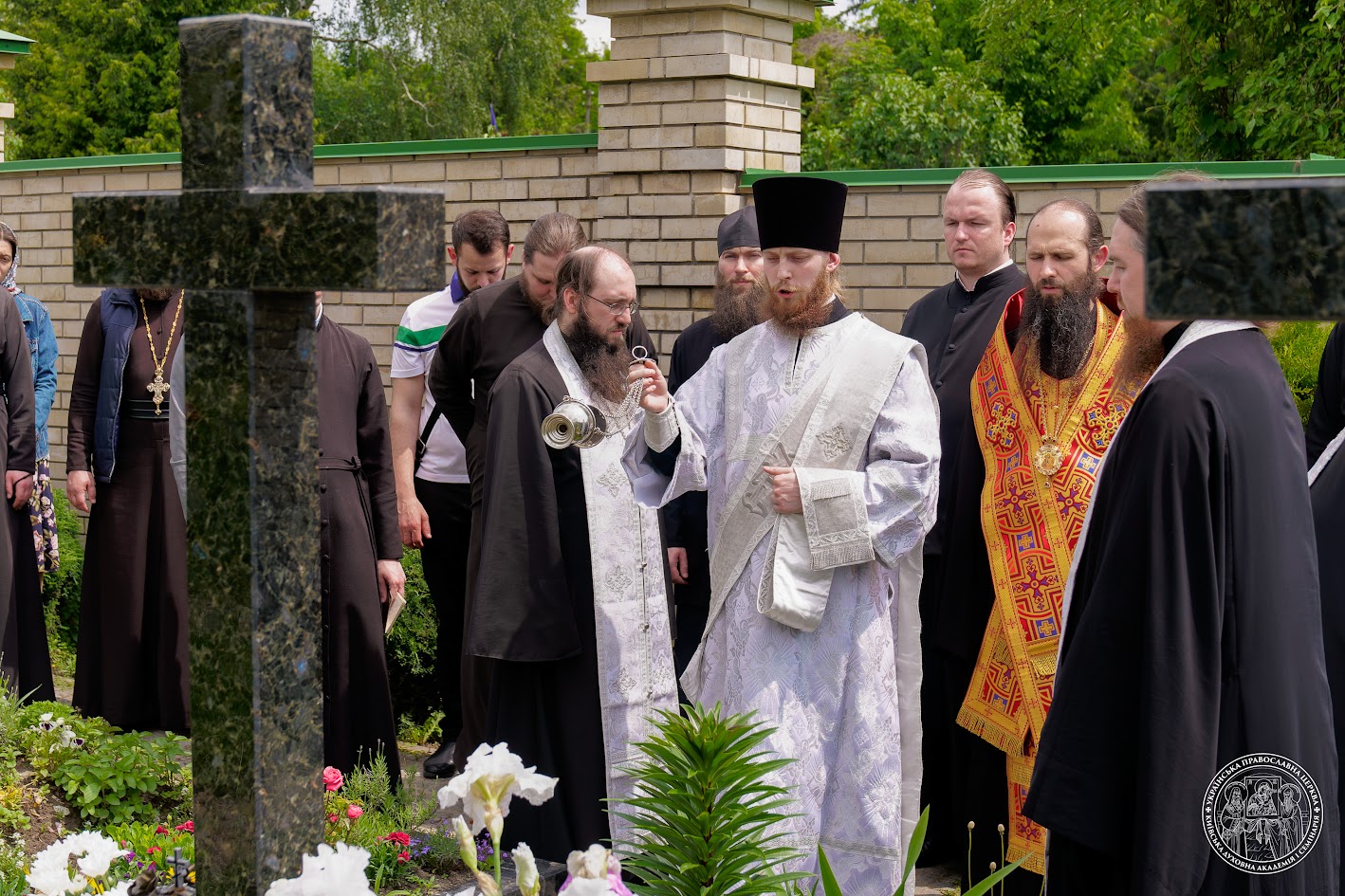 На могилі архімандрита Романа (Подлубняка) звершена панахида у 2-гу річницю його упокоєння