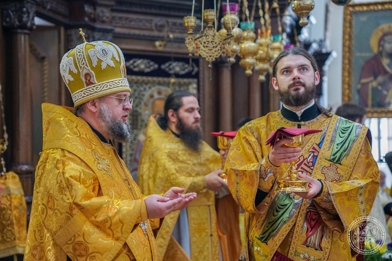 Архієпископ Сильвестр взяв участь у святкуванні престольного свята храму на честь свт. Михаїла, першого митрополита Київського