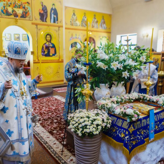 Ректор КДАіС очолив Всенічне бдіння з чином погребіння Плащаниці Пресвятої Богородиці