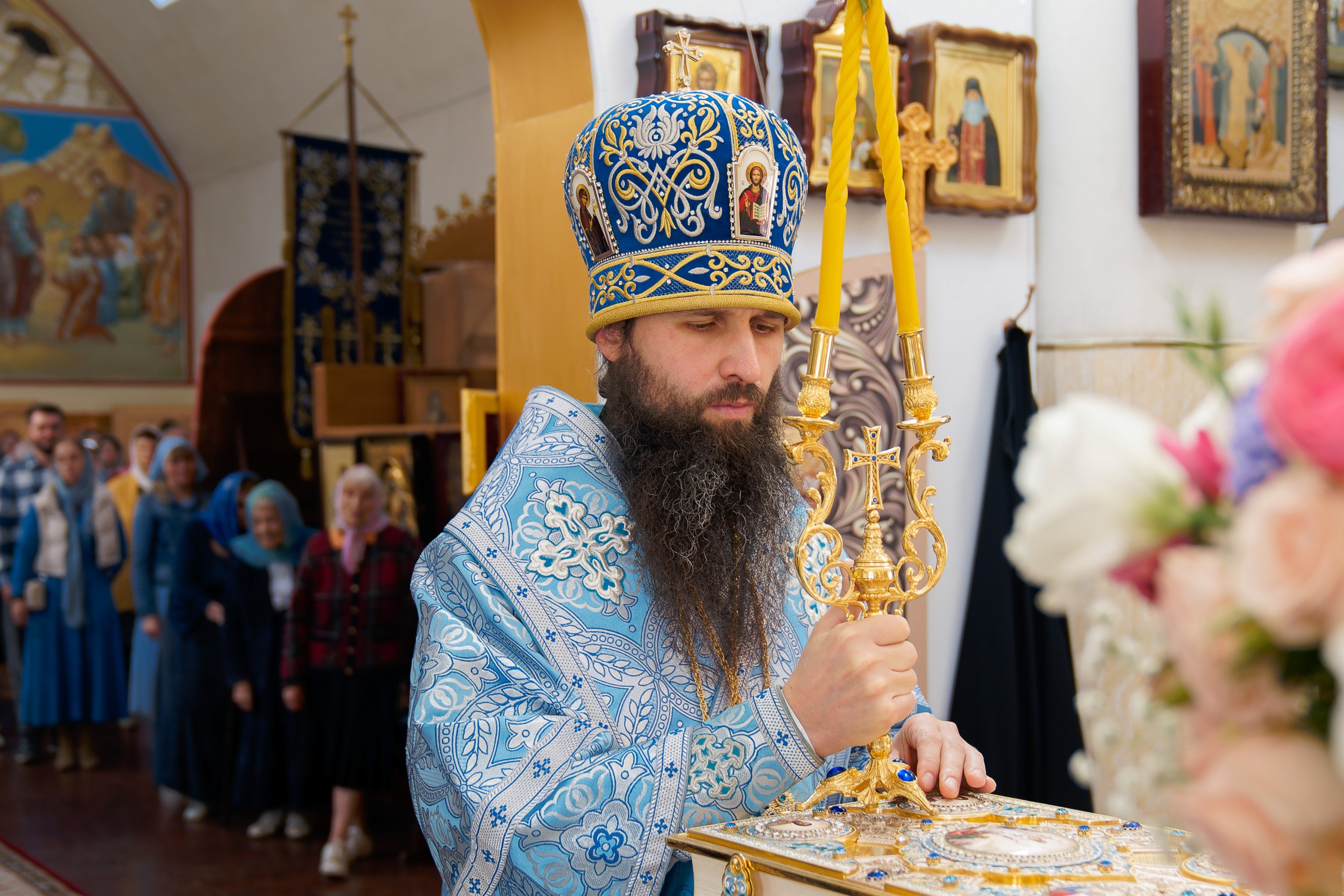 Вітаємо проректора з навчально-методичної роботи єпископа Батуринського Пантелеімона з Днем народження!
