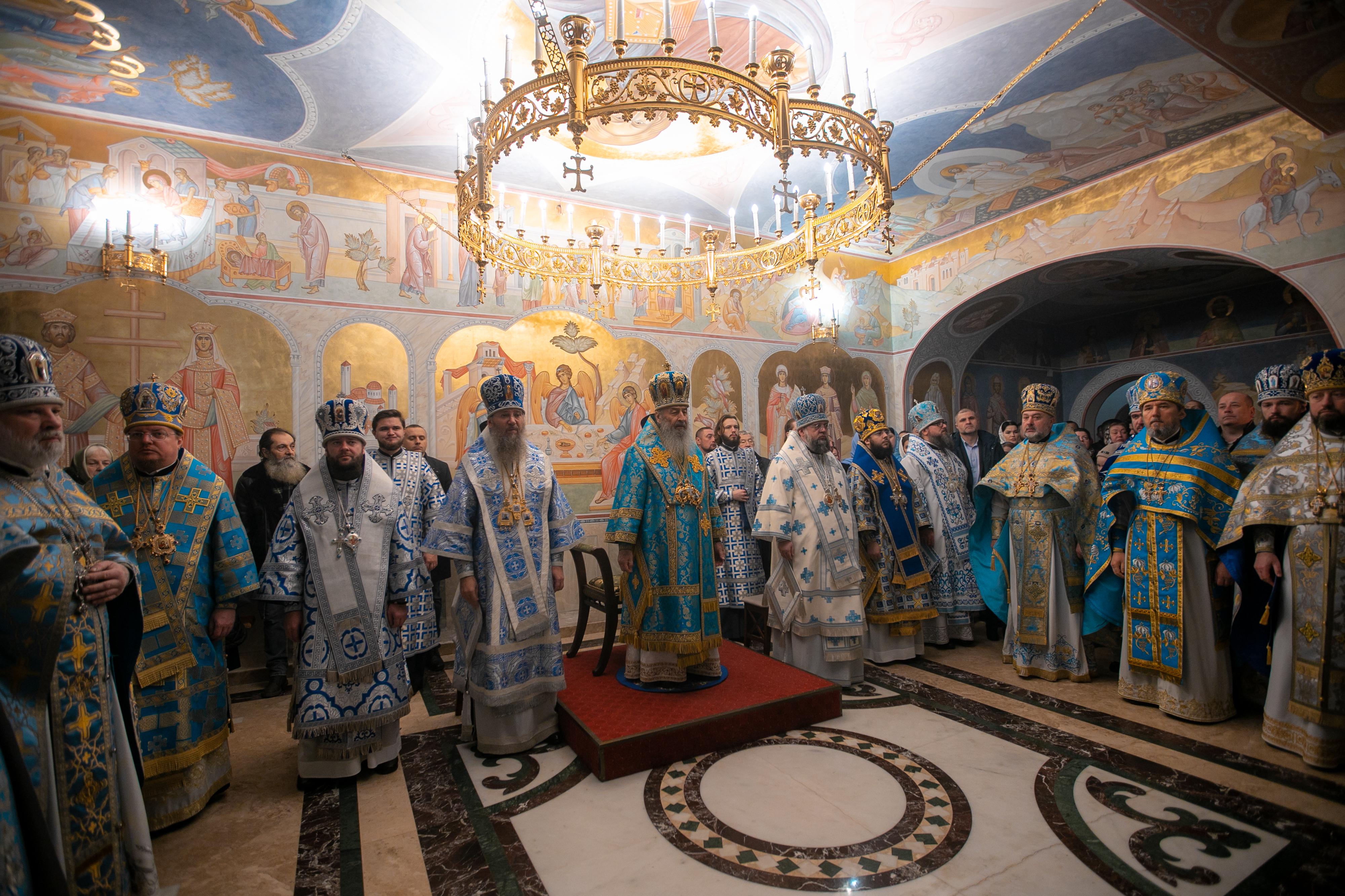 Архієпископ Сильвестр співслужив Предстоятелю УПЦ у храмовому комплексі на честь ікони Божої Матері «Скоропослушниця»