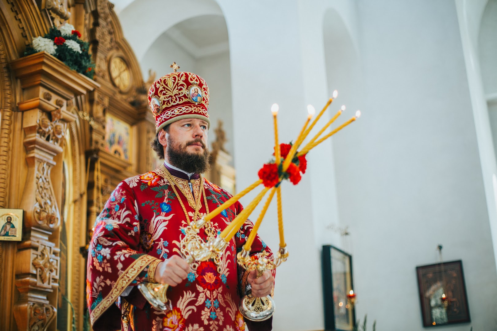 Вітаємо професора КДА митрополита Хмельницького і Старокостянтинівського Віктора з Днем тезоіменитства!