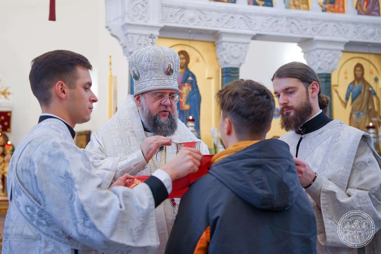 Архієпископ Сильвестр звершив Божественну літургію у храмі на честь Собору 12-ти апостолів