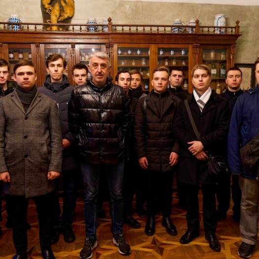 Вихованці 2-го класу Київських духовних шкіл відвідали з екскурсією визначні місця Подолу