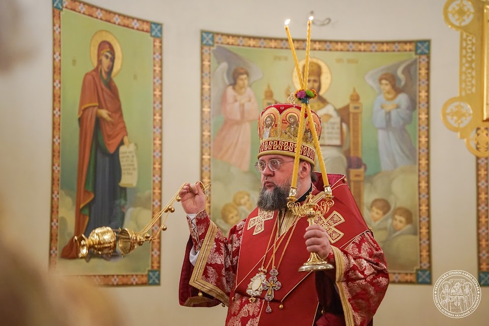 Київські духовні школи вітають владику ректора з восьмою річницею архієрейської хіротонії!