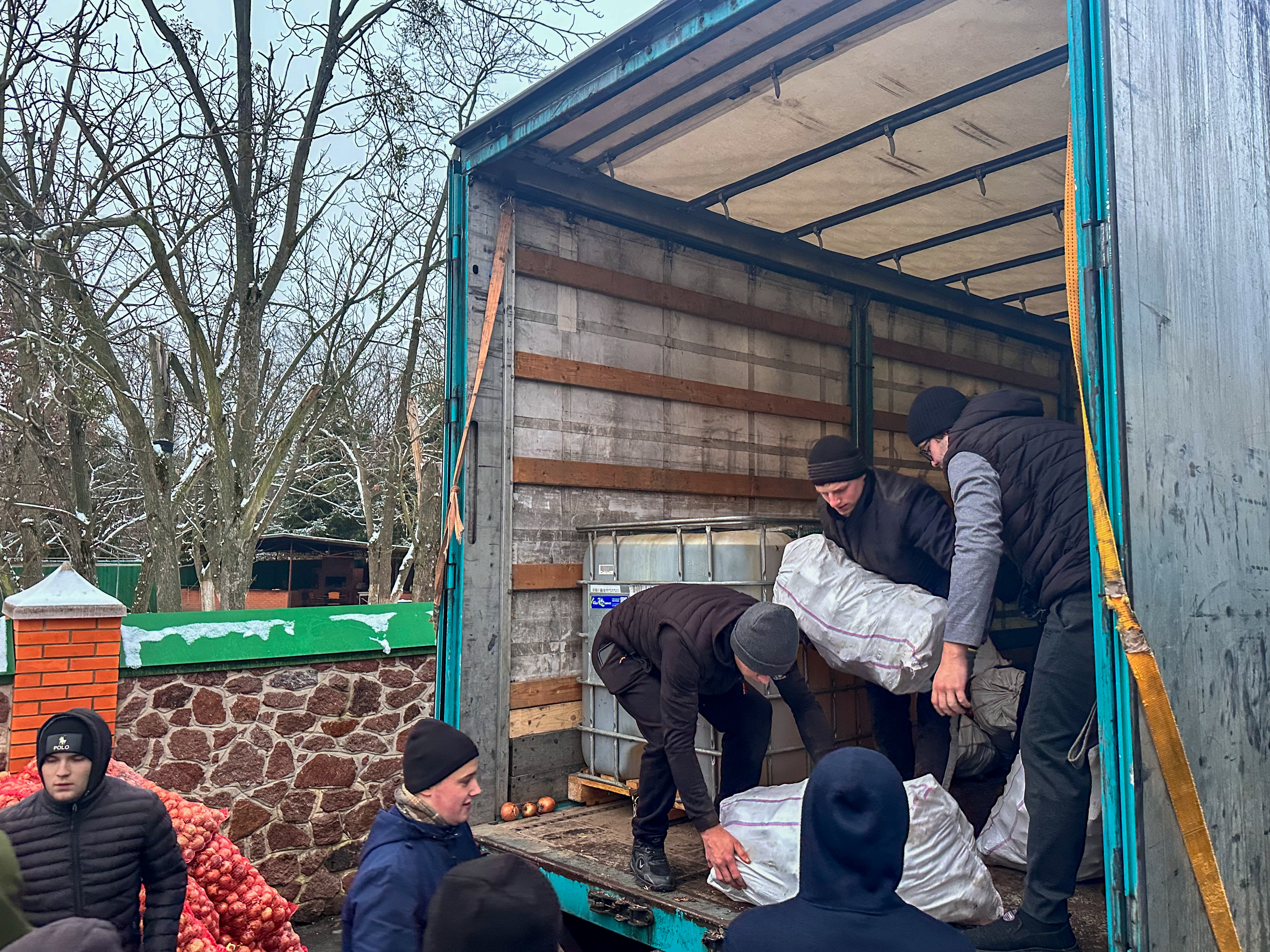 Київські духовні школи отримали благодійну допомогу