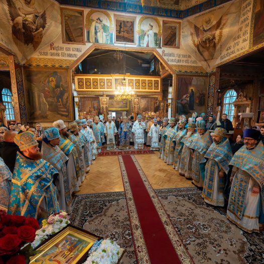 Архієпископ Сильвестр співслужив Предстоятелю УПЦ у Свято-Вознесенському храмі м. Києва