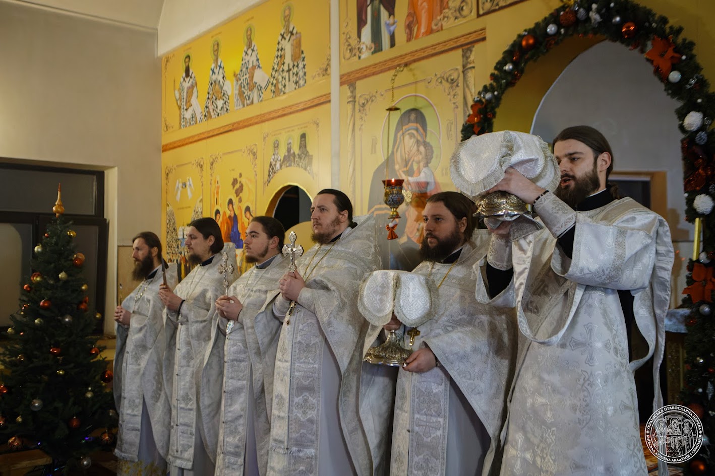 У Новорічну ніч в Академії звершено Божественну літургію