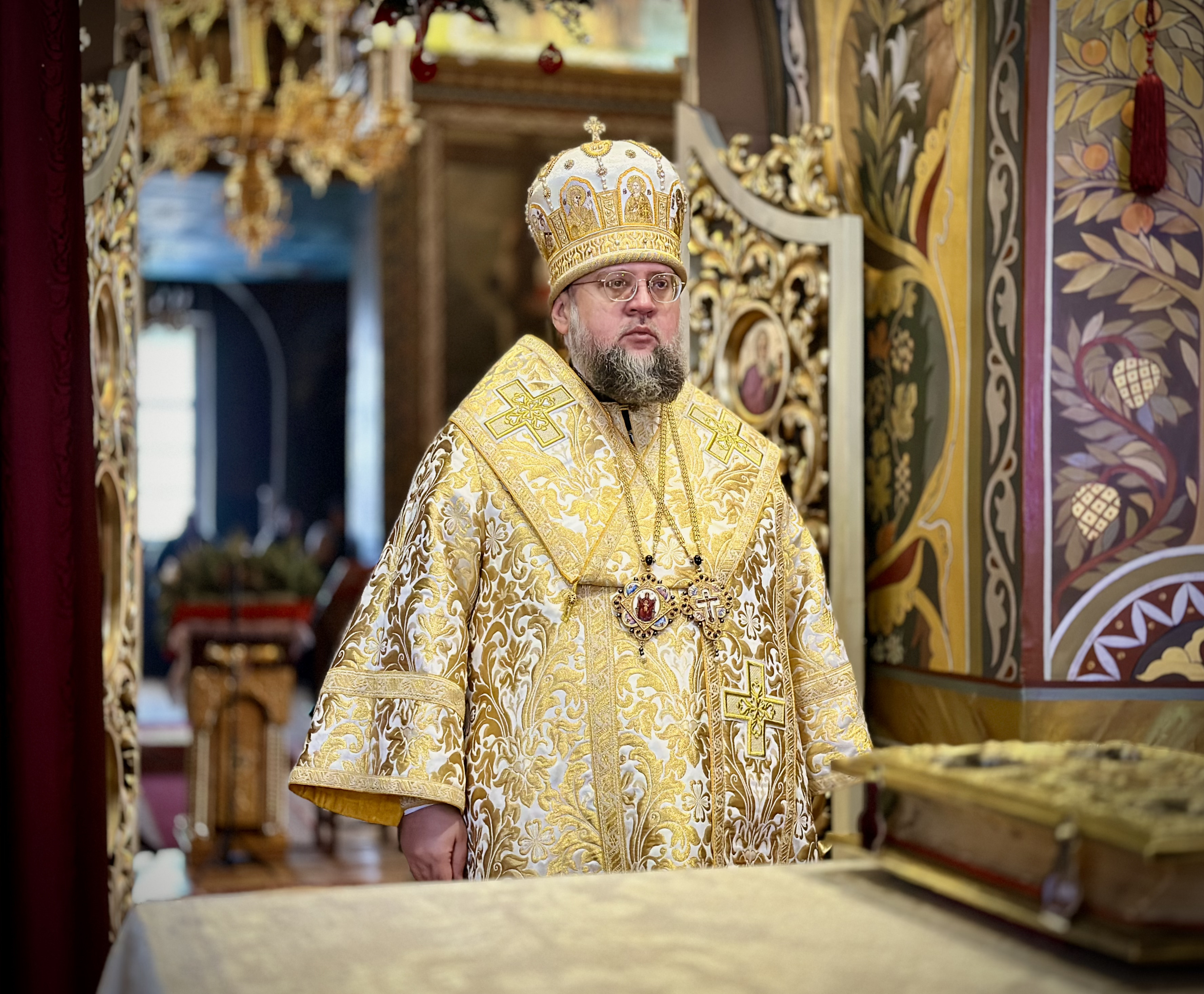 Ректор КДА очолив Літургію у Хрестовоздвиженському храмі на Подолі