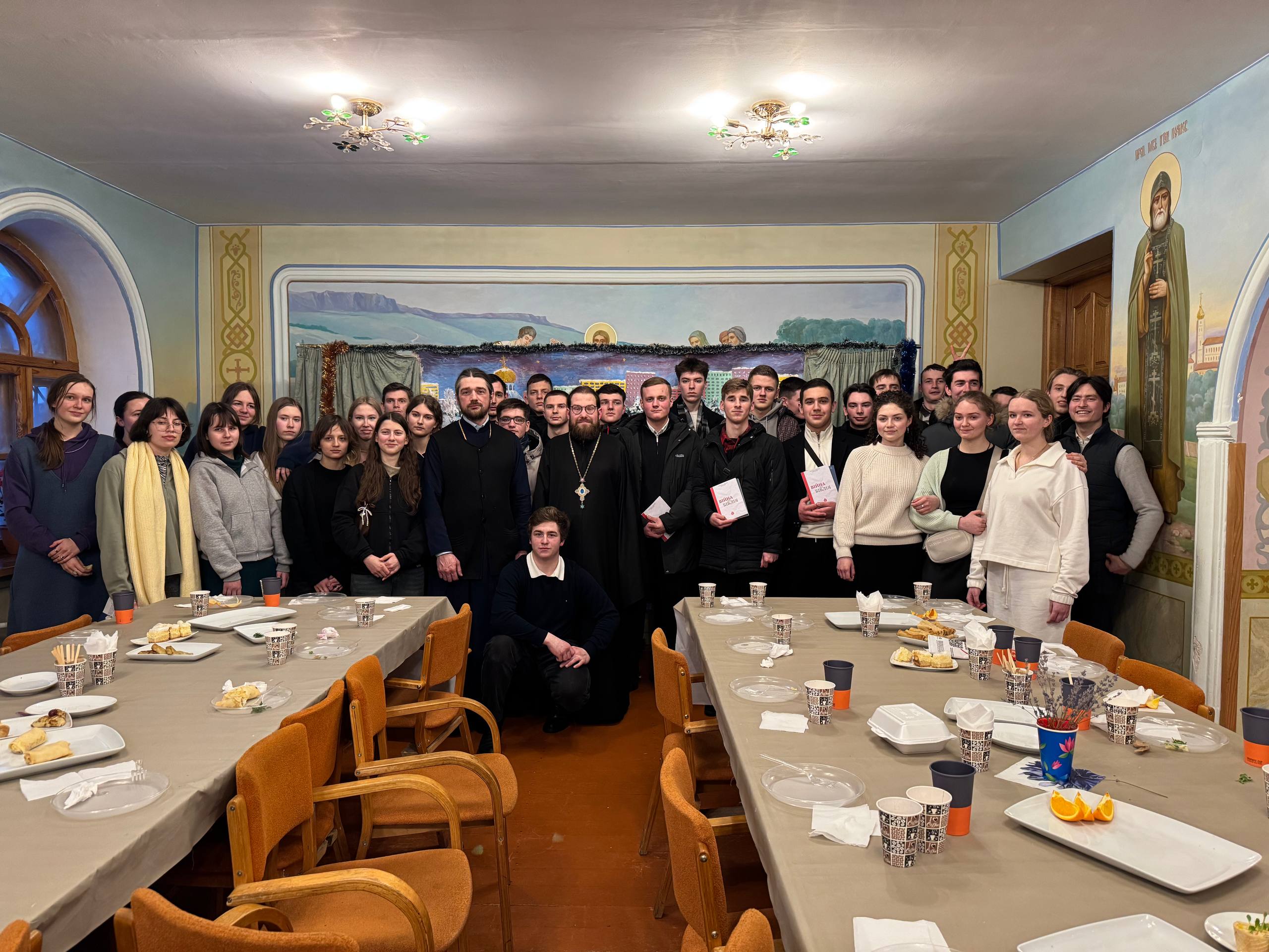 Вихованці 1-го класу КДС зустрілися з православною молоддю Свято-Ольгинського собору