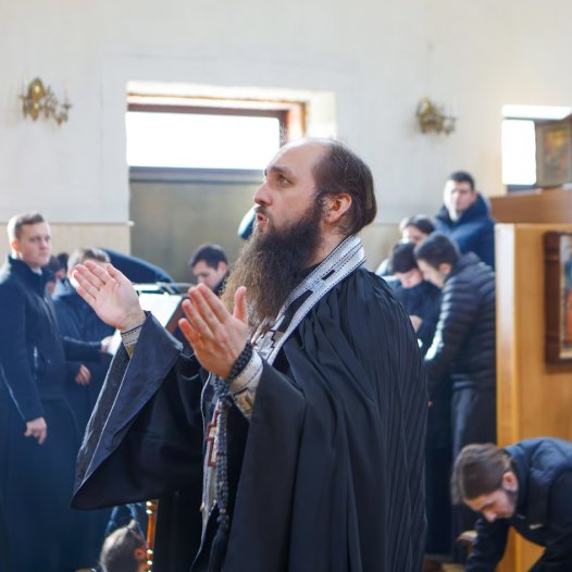 Другий день Великого посту в Київських духовних школах