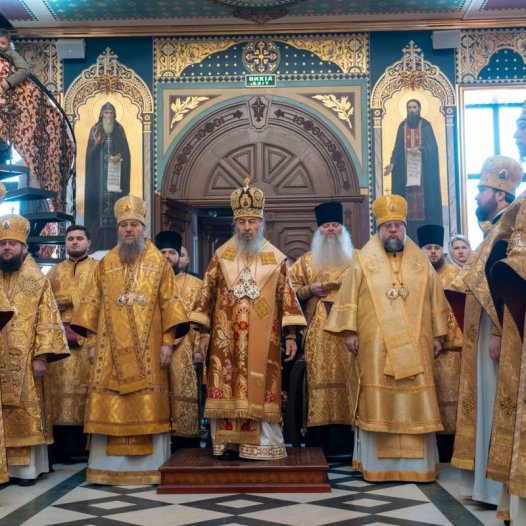 У Прощену неділю ректор КДА співслужив Предстоятелю УПЦ за Літургією у Києво-Печерській Лаврі