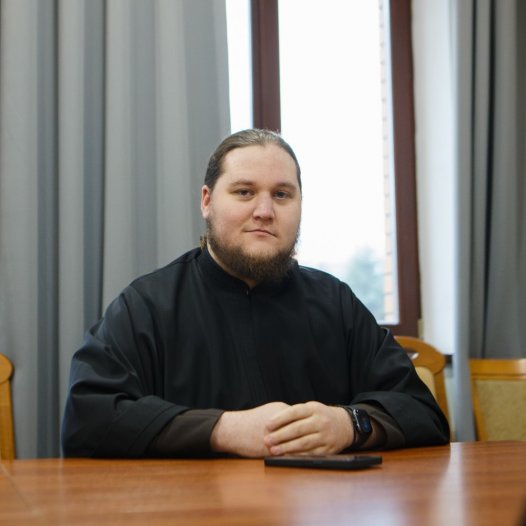 Вітаємо регента академічного хору ієромонаха Іоасафа (Міронова) з Днем народження!