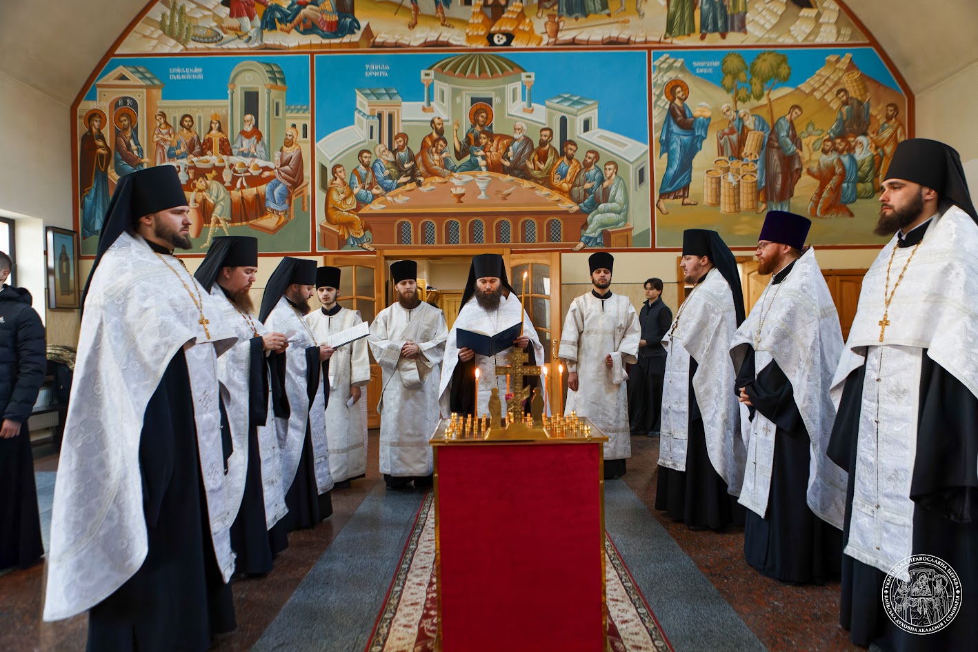 Заупокійна вечірня служба напередодні батьківської поминальної суботи