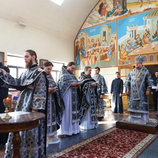 У річницю з дня народження спочилого ректора КДА протоієрея Миколая Забуги (+2014) відслужена заупокійна літія