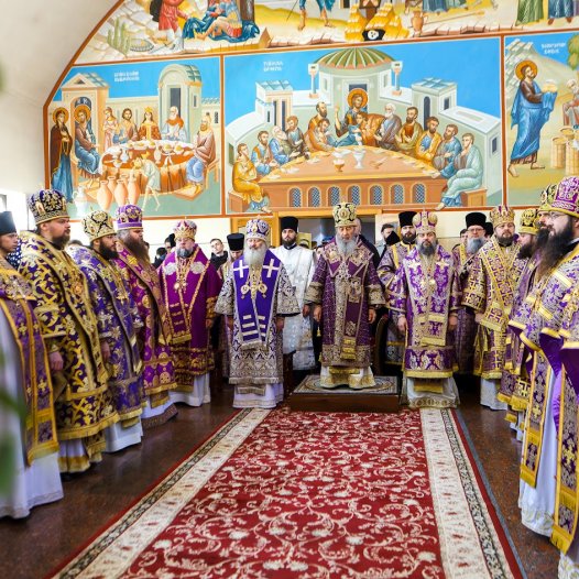 У Хрестопоклонну неділю Блаженніший Митрополит Онуфрій очолив Божественну літургію в Київських духовних школах