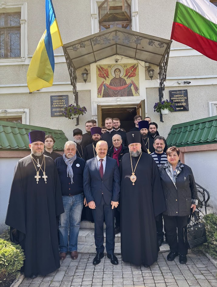 Ректор КДАіС взяв участь у відкритті пам’ятної дошки випускника ОДС Добрі Чінтулова
