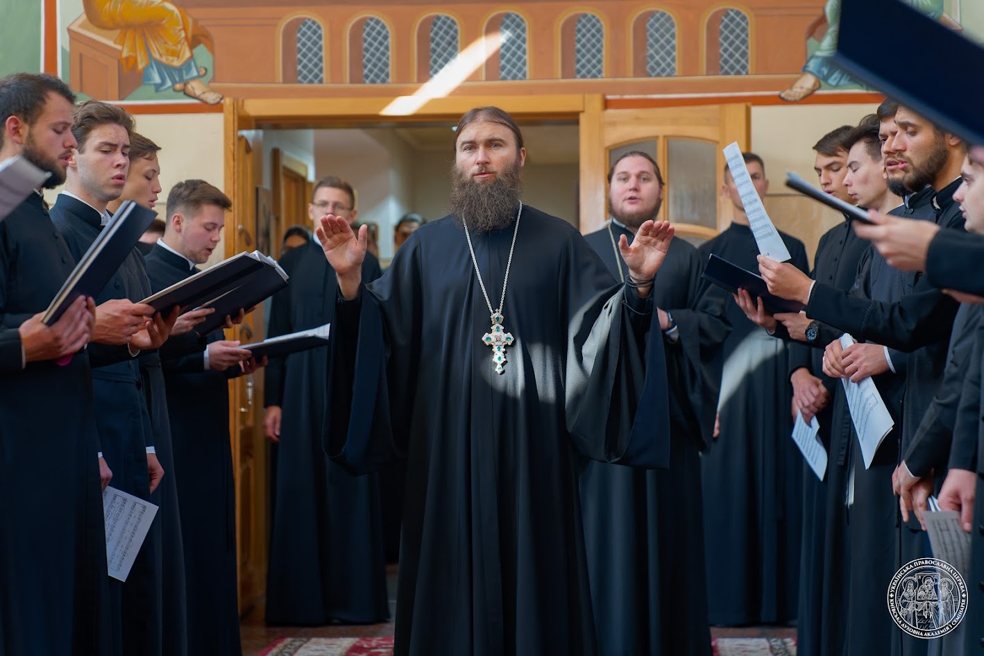 Вітаємо доцента КДА та регента академічного хору архімандрита Леонтія (Тупкала) з 40-річчям від Дня народження!