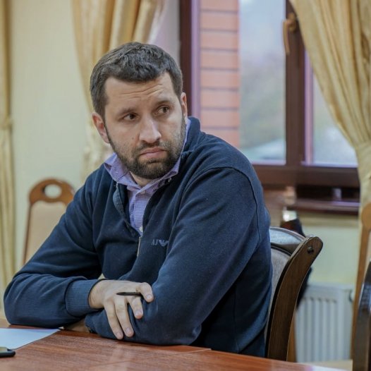 Вітаємо викладача Євгена Вікторовича Комарова з 40-річчям від Дня народження!