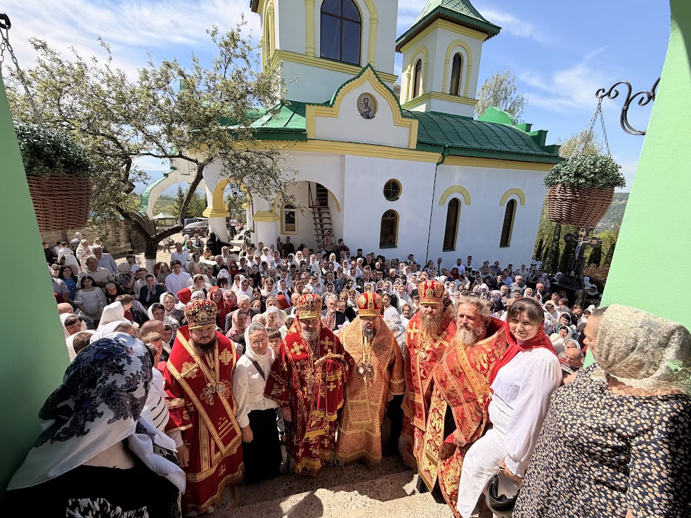 Служіння архієпископа Сильвестра в Хустській єпархії