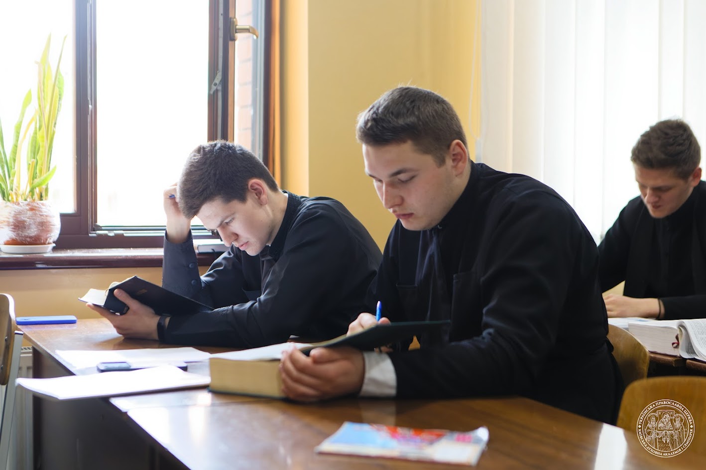 В Київських духовних школах розпочалась літня екзаменаційна сесія