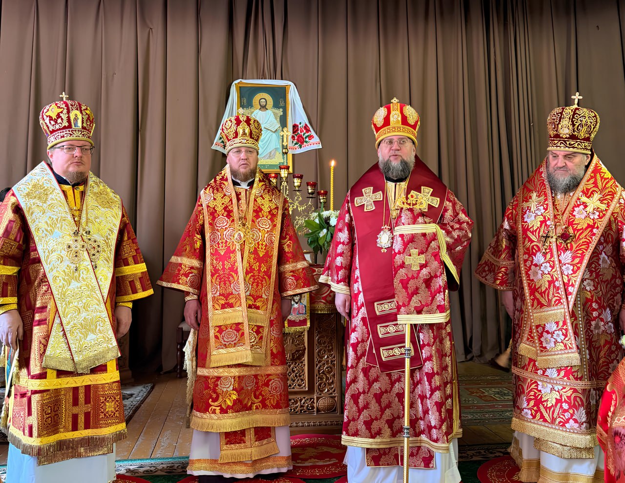 У Неділю про сліпого ректор КДАіС очолив Божественну літургію