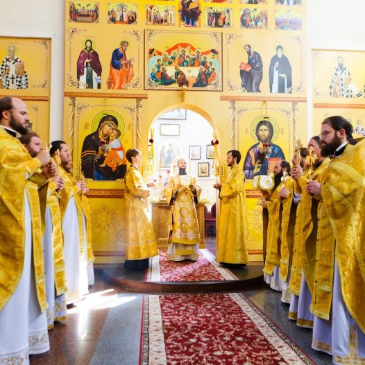 Божественна літургія у Неділю сьому після Пʼятидесятниці