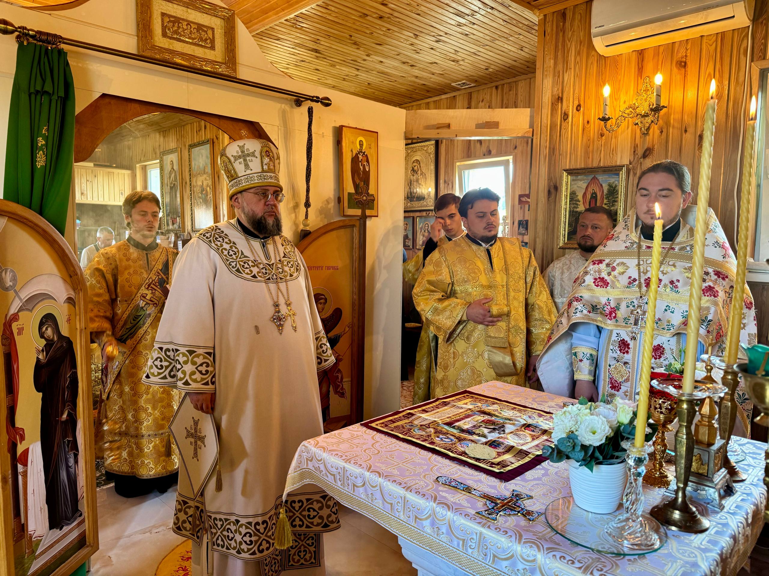 Архієпископ Сильвестр звершив Божественну літургію у храмі на честь прп. Савви у с. Крюківщина