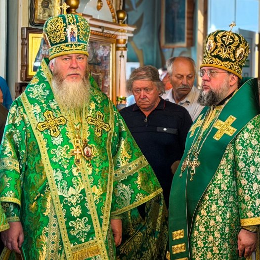 Архієпископ Сильвестр співслужив за Літургією у день престольного свята храму прп. Серафима Саровського