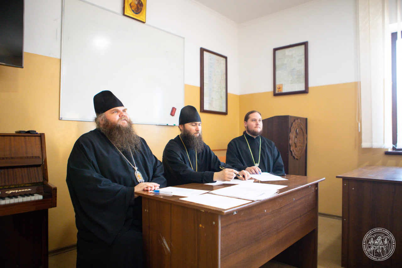 У Київській духовній академії і семінарії розпочалась вступна кампанія: 157 абітурієнтів складають іспити