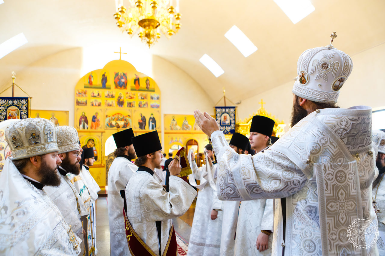 В Київських духовних школах молитовно відзначили свято Преображення Господнього