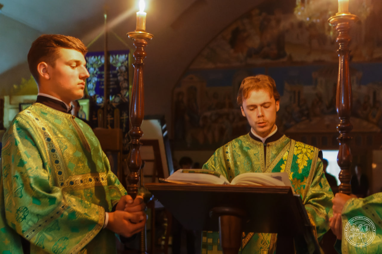 Нічна Літургія з молитвою за Церкву і мир в Україні