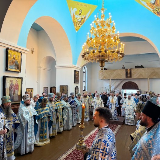 Архієпископ Сильвестр співслужив Предстоятелю УПЦ у день свята Світлописаного образу Богородиці