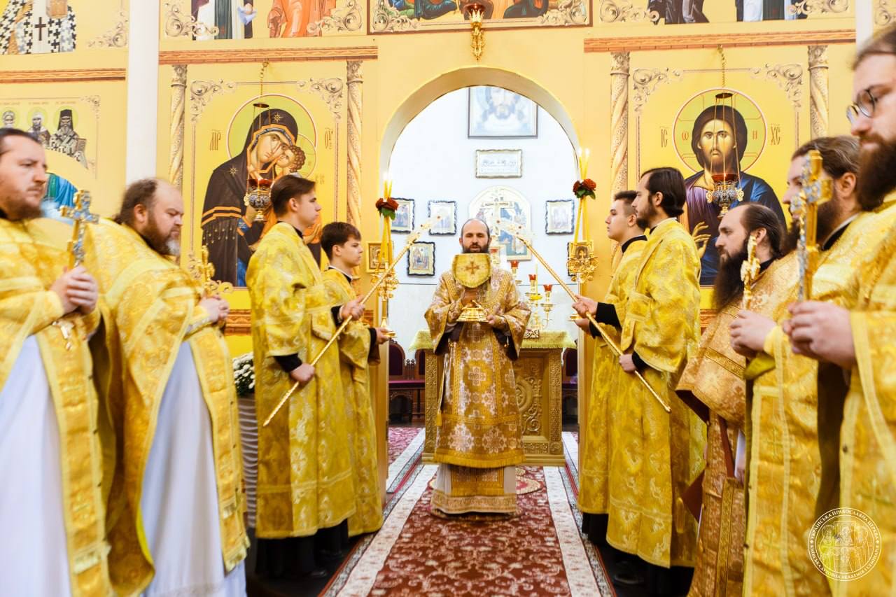 Божественна Літургія в КДАіС у Неділю 14-ту після П’ятидесятниці
