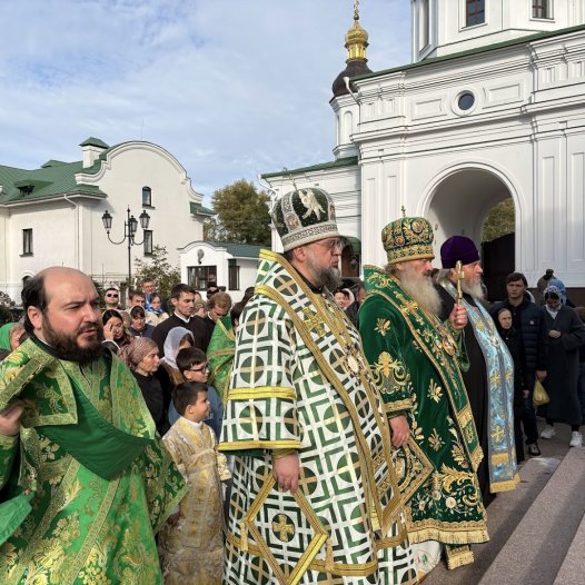 Ректор КДАіС разом з митрополитом Павлом служили за Божественною літургією у скиту Києво-Печерської Лаври