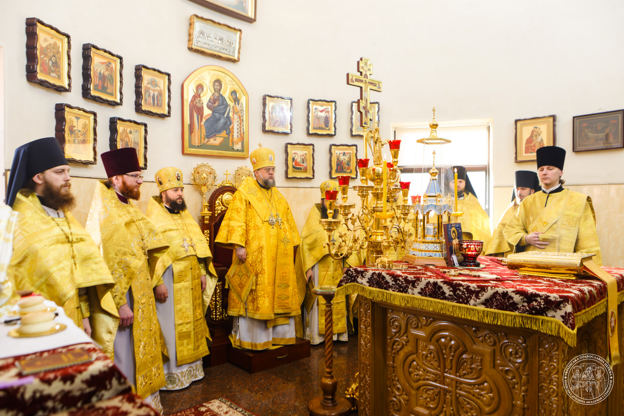 У день пам’яті апостола і євангеліста Іоанна Богослова архієпископ Сильвестр очолив соборну Літургію в Академії