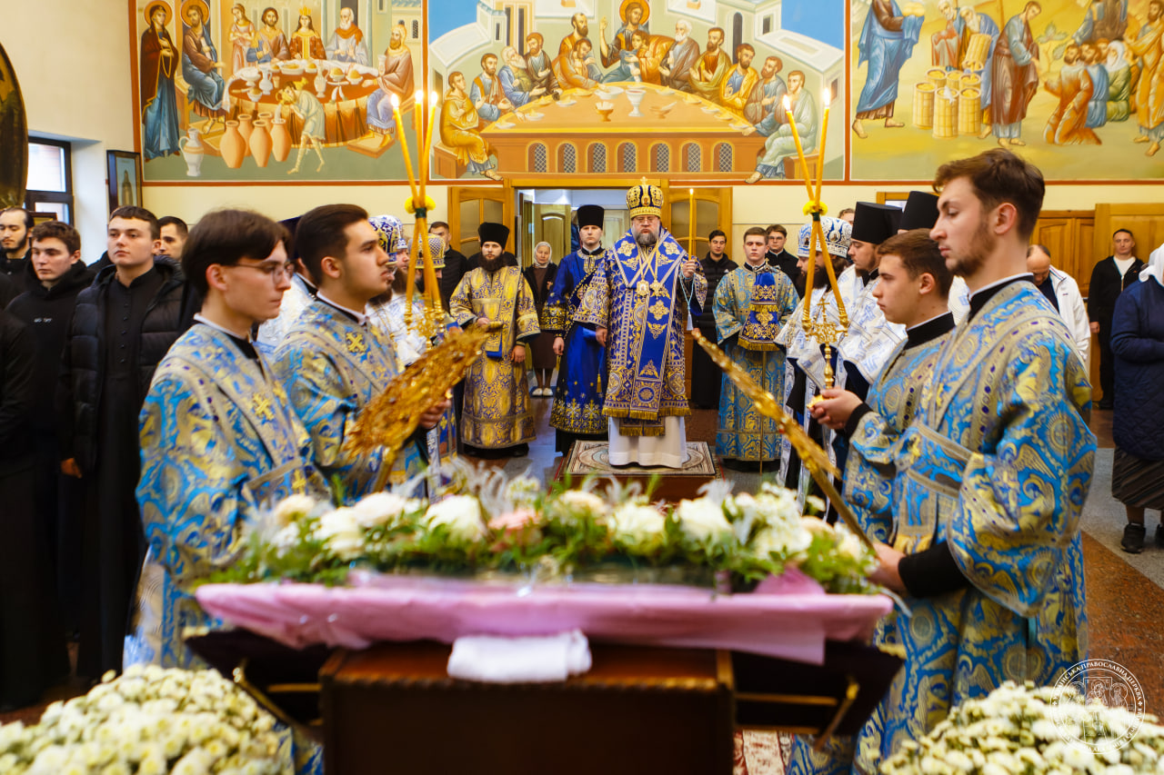 Ректор КДАіС архієпископ Сильвестр очолив Всенічне бдіння напередодні свята Покрови Пресвятої Богородиці