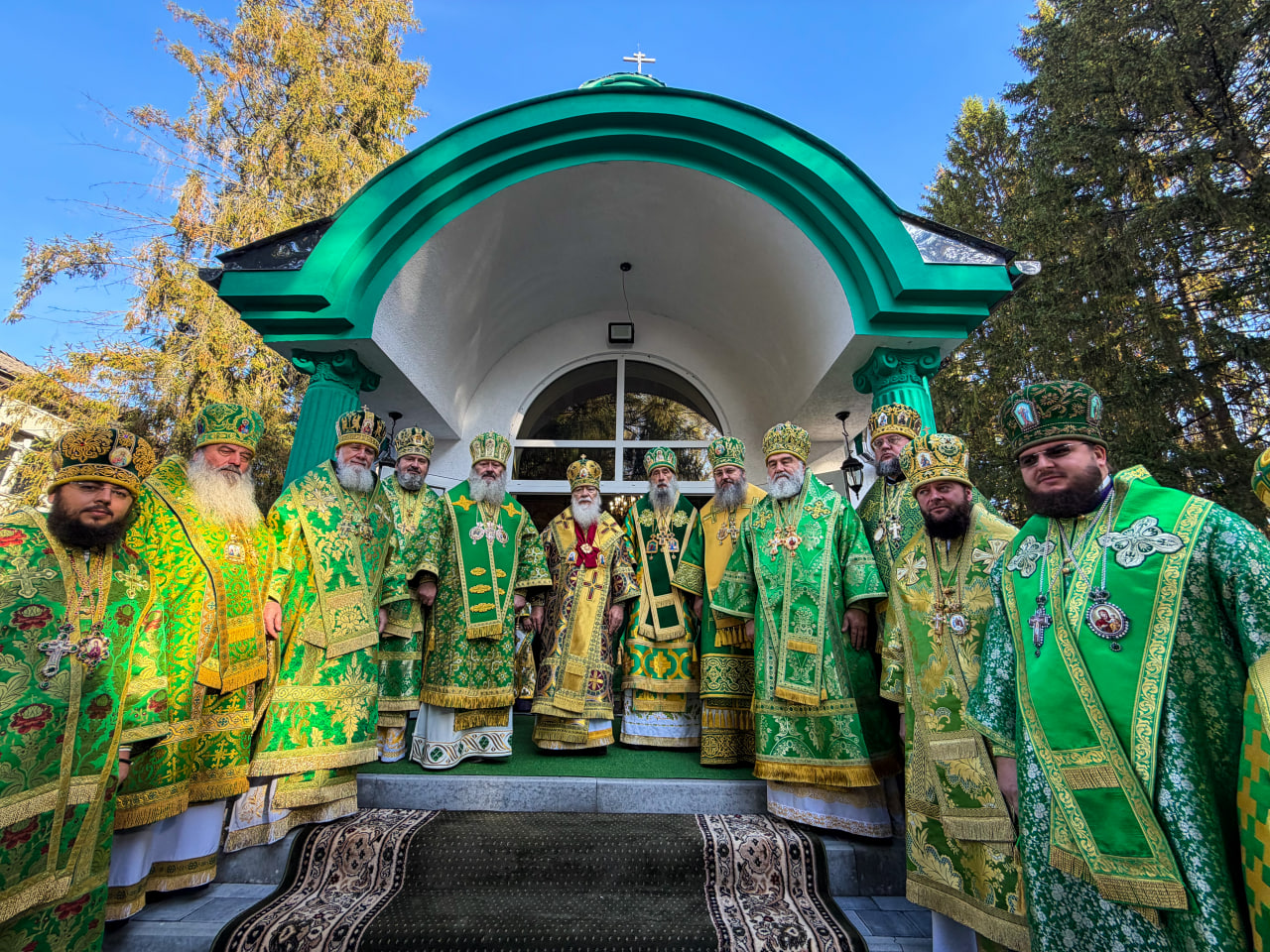 Архієпископ Сильвестр взяв участь у святкуванні 25-ї річниці прославлення у лику святих преподобного Олексія Карпаторуського